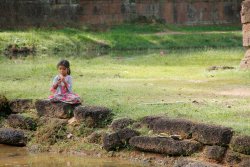 Young girl, Angkor Wat